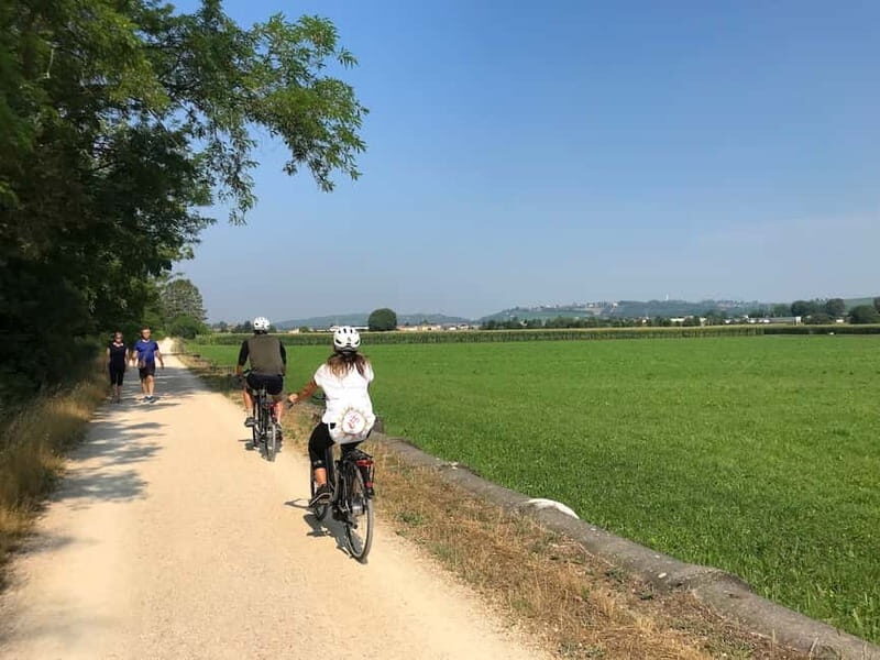 E-bike adventure among villages and medieval castles - Practical Tips for Participants