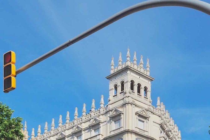 E-Bike Tour in Barcelona With English Guide - Meeting and Pickup