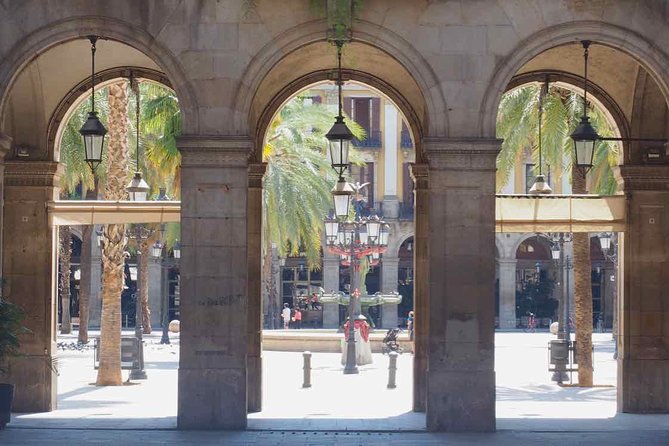 E-Bike Tour in Barcelona With English Guide - Group Size