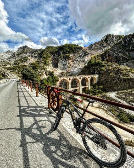E-Bike Tour to the Carrara Marble Quarries With Lard Tasting - Available Languages