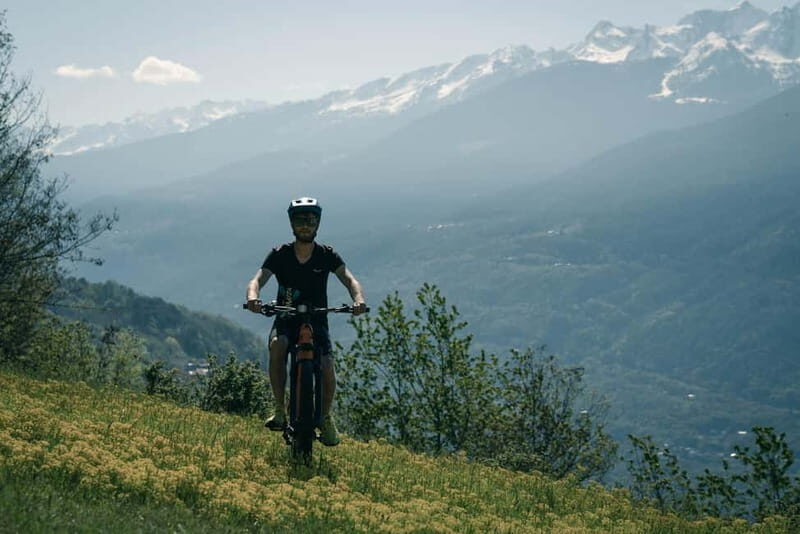 E-Bike Wine Tour with Indomita - An Authentic Ride through Valtellina’s Vineyards