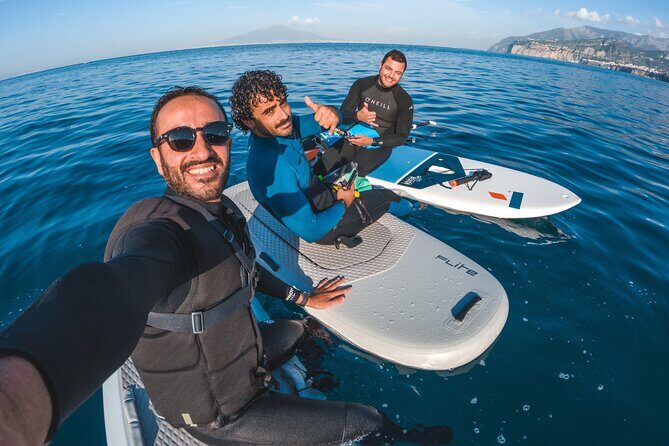 E-foil experience in Capri: fly over the sea - What is the E-foil experience in Capri?