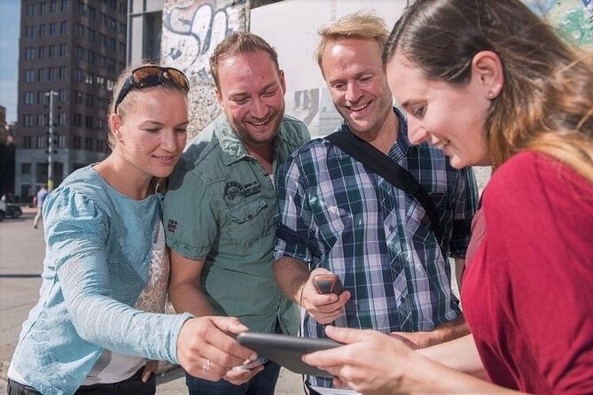 E-Scavenger Hunt Bergen Op Zoom: Explore the City - Group Size and Tour Type