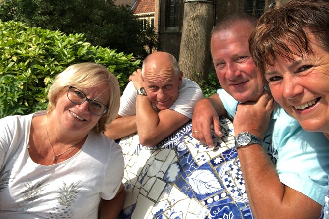 E-Scavenger Hunt Goes: Explore the City at Your Own Pace - Benefits for Solo Travelers