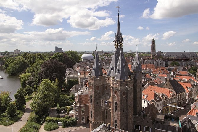 E-Scavenger Hunt Zwolle: Explore the City at Your Own Pace - Engaging Quizzes and Challenges