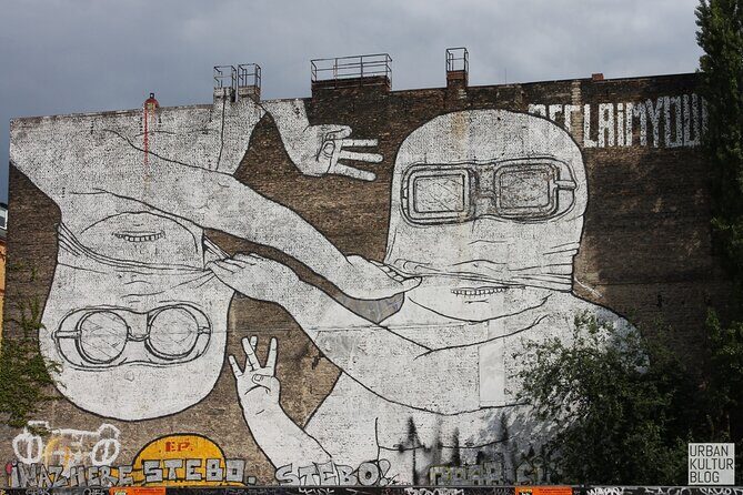 East Meets West: Berlins Street Art & Culinary Culture - FAQ