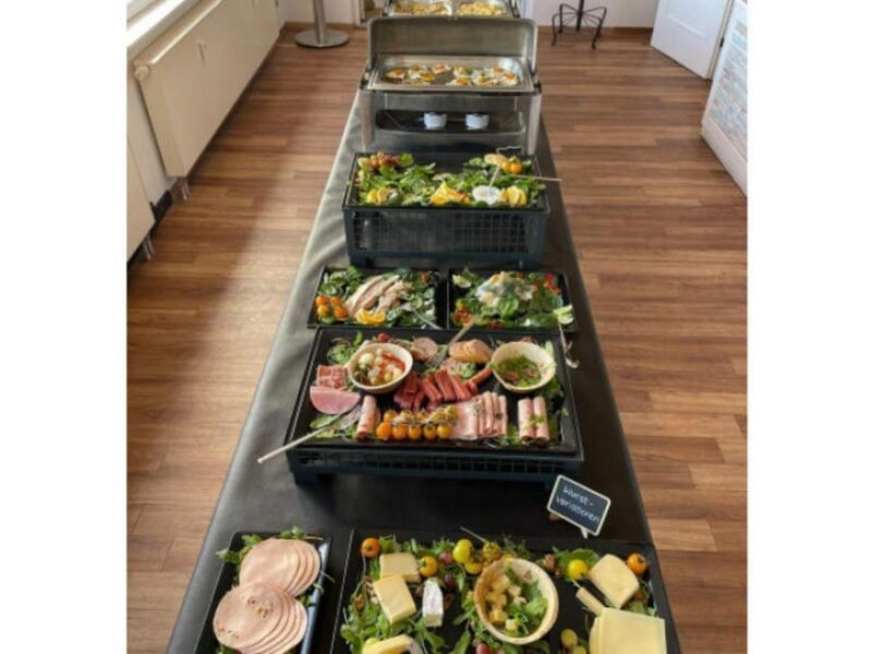 Easter Brunch Canadians & Curling - Lunch Buffet