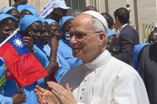 Easter Mass with Pope Leo XIV at Vatican : Private Tour Experience - Frequently Asked Questions