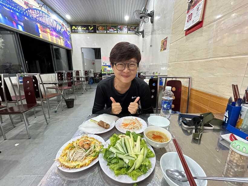 Eat Like a Local With a Local - Tip Based Walking Tour - Booking Details