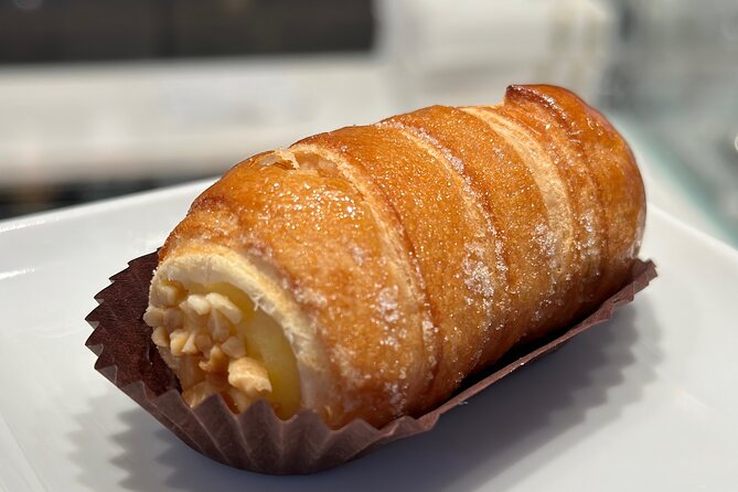Eating Milan Street Food Tour With Guided Tasting and Sightseeing - Exploring Milans Sights and Sounds