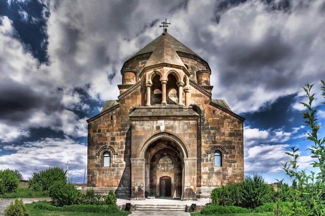 Echmiadzin (Hripsime, Gayane, Mother Cathedral) and Zvartnots Temple - FAQ About the Echmiadzin and Zvartnots Tour