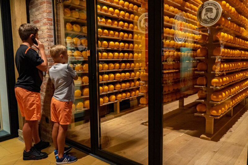 Edam: Edam Cheese Museum Entry Ticket - Visitor Meeting Guidelines