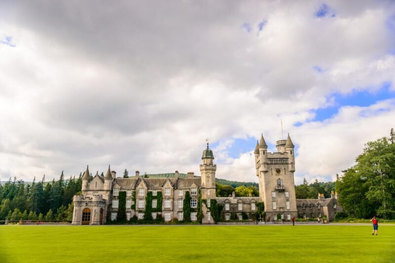 Edinburgh: Balmoral Castle and Scone Palace Royal Tour - The Itinerary in Detail