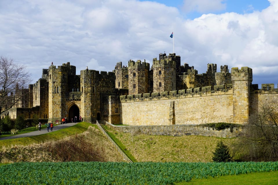 Edinburgh: Bamburgh Castle, Northumberland and Alnwick Trip - Practical Tips for Travelers