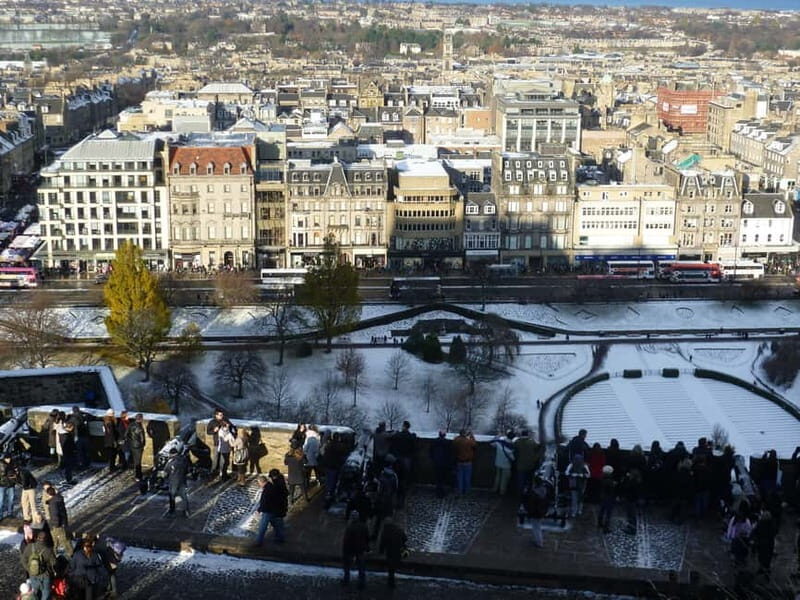 Edinburgh Castle: Guided Tour in Spanish - Who Should Consider This Tour?