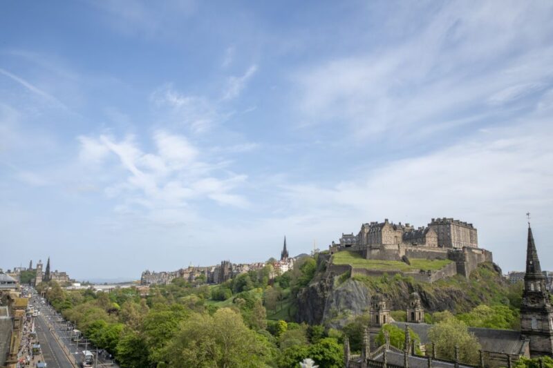Edinburgh Castle: Guided Walking Tour With Entry Ticket - Key Points