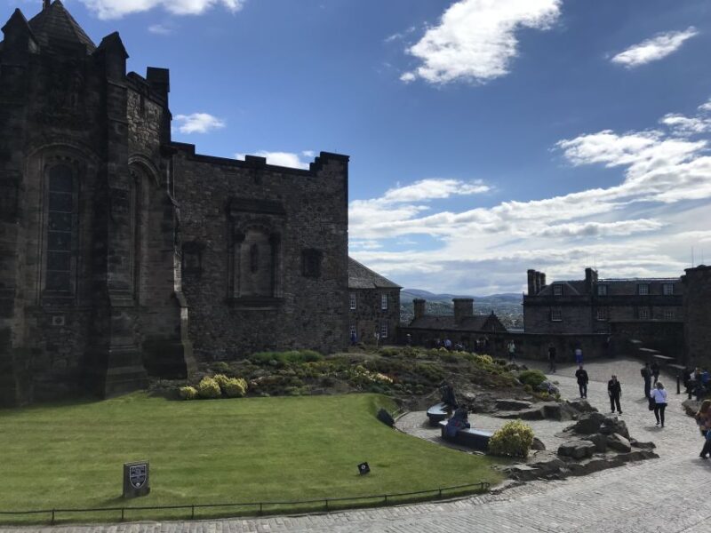 Edinburgh Castle: Guided Walking Tour With Entry Ticket - Accessibility Considerations