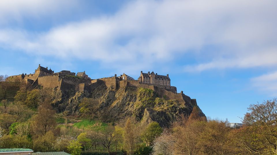 Edinburgh Castle: Highlights Tour with Tickets, Map & Guide - Practical Details: What to Expect and How to Prepare