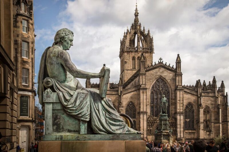 Edinburgh Castle & Royal Mile Walking Tour - Ticket Included - FAQ