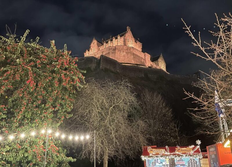 Edinburgh: Christmas Walking Tour With Gingerbread Treat - Inclusions for Participants