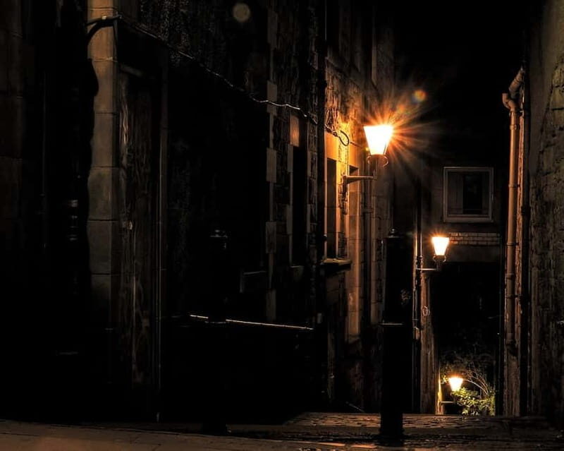 Edinburgh: Dark History Royal Mile Walking Tour - A Closer Look at the Edinburgh Dark History Tour
