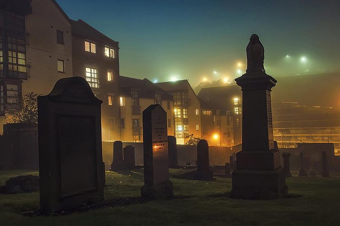 Edinburgh Darkside Walking Tour: Mysteries, Murder and Legends - Notable Tour Stops