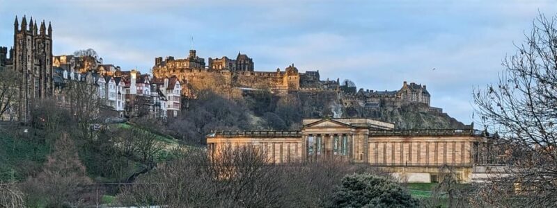 Edinburgh Express: walking tour in French - An Inviting Introduction to Edinburgh’s Old Town