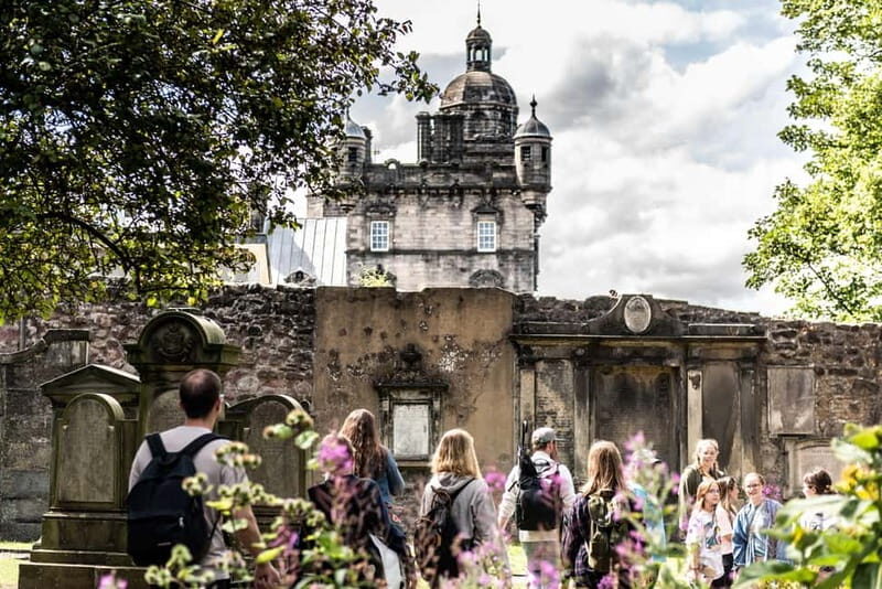 Edinburgh: Full City Tour & Johnnie Walker Whisky Experience - Exploring Edinburgh in 5 Hours: A Complete Overview