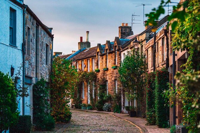 Edinburgh Half Day Tour (Private Chauffeur) - The Royal Mile