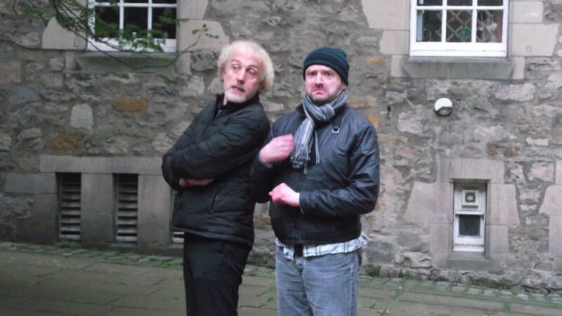 Edinburgh Literary Pub Tour With Real-Actors - Tour Features and Amenities