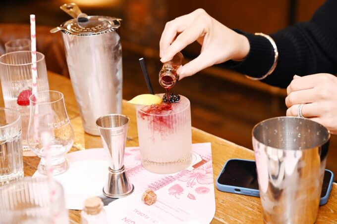 Edinburgh: Love Gin Cocktail Masterclass - How to Book