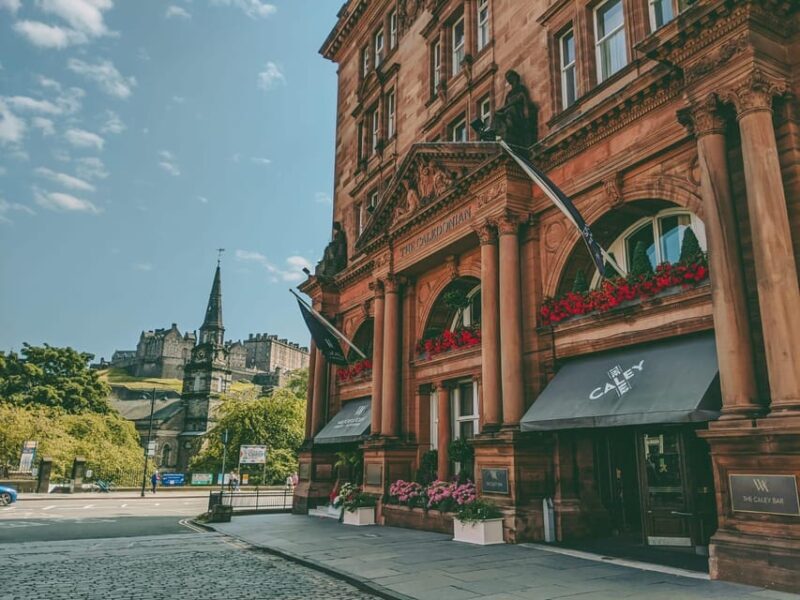 Edinburgh: Magic show, with famous magician, in luxury hotel - Key Points