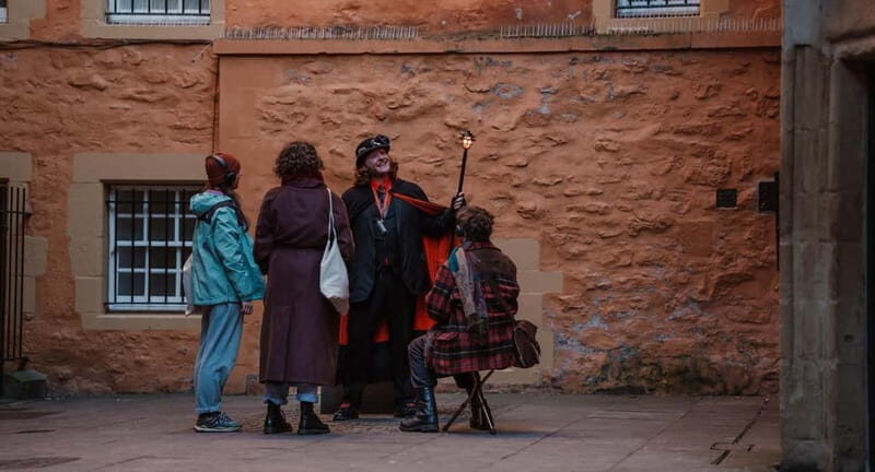 Edinburgh: Multi-Sensory Old Town Ghost Tour Experience - Key Points