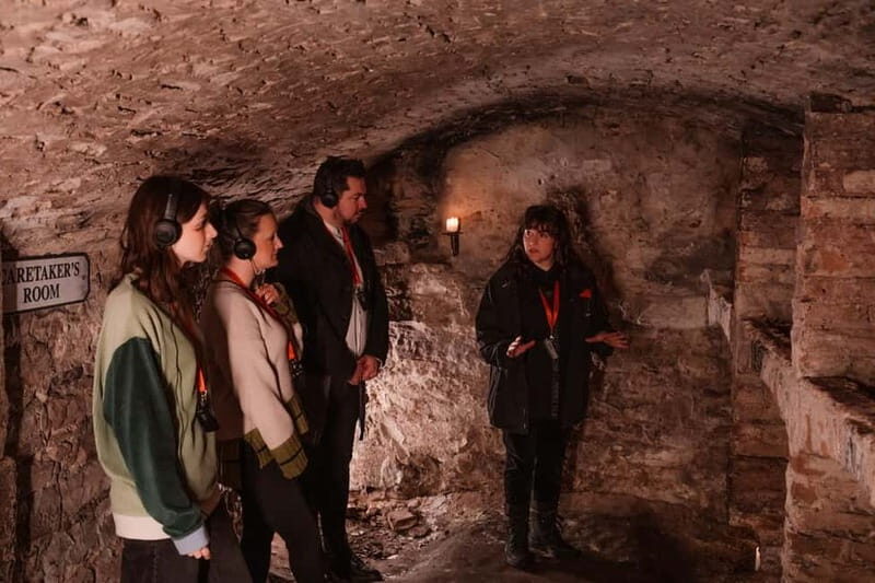 Edinburgh: Multi-Sensory Small-Group Historic Vaults Tour - The Guides: Bringing the Past to Life