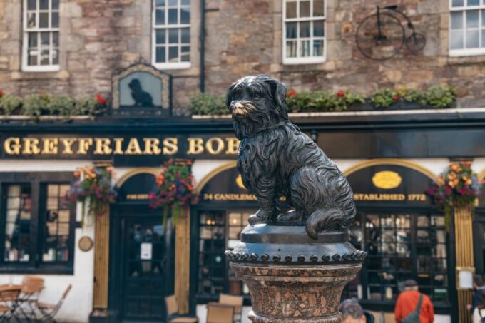 Edinburgh: Old Town History and Tales Walking Tour - Booking and Cancellation Policy