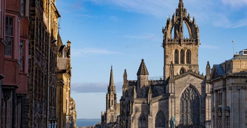Edinburgh: Old Town History Walking Tour - What to Expect During the Walk