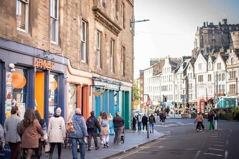 Edinburgh: Old Town Walking Tour with Holyrood Entry - Key Points