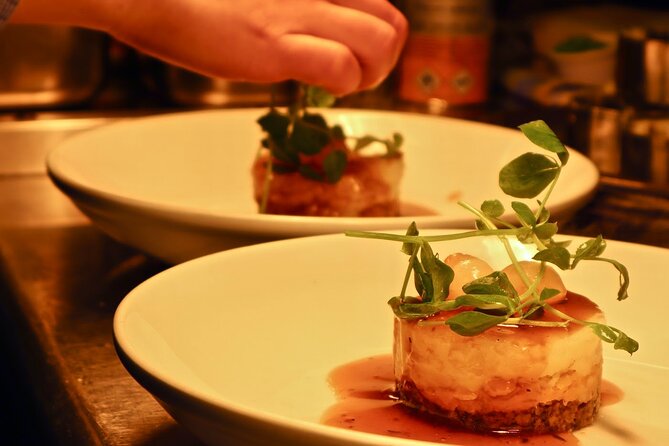 Edinburgh Private Walking Food Tour With Secret Food Tours - Meeting and Ending Locations