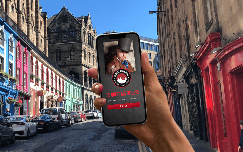 Edinburgh: Royal Mile Walking Tour & Exploration Game - Exploring the Royal Mile Through a Different Lens