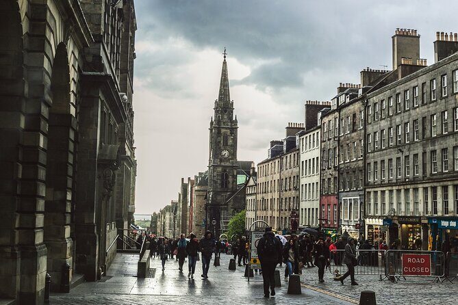 Edinburgh Self-Guided Murder Mystery Tour by the Royal Mile - Key Points