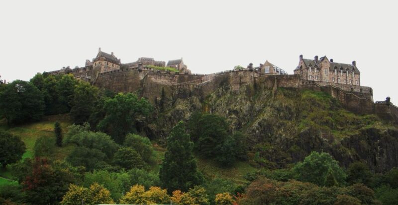 Edinburgh Uncovered Private 3-Hour Group Tour - Highlights of the Tour