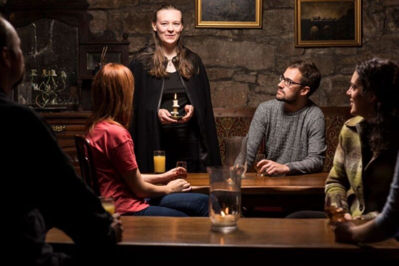 Edinburgh: Underground Vaults Evening Ghost Tour With Whisky - Experience Highlights
