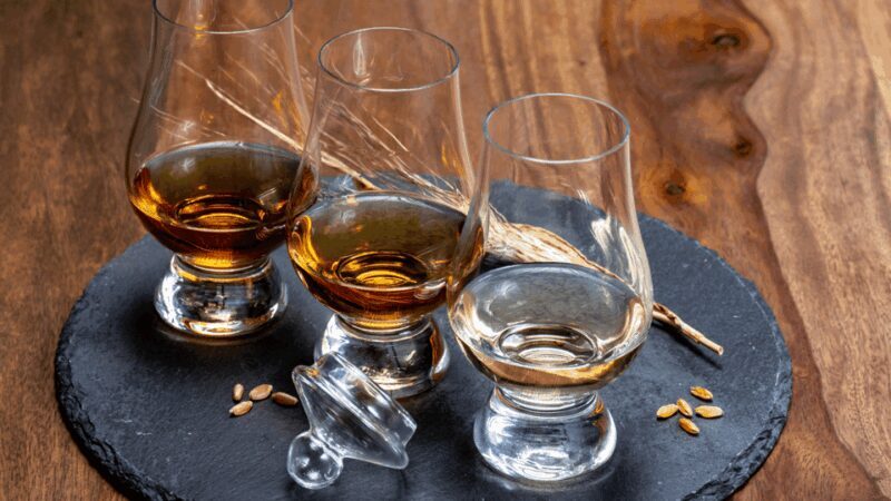 Edinburgh: Whisky Tasting and Storytelling in a Historic Pub - Edinburgh: Whisky Tasting and Storytelling in a Historic Pub