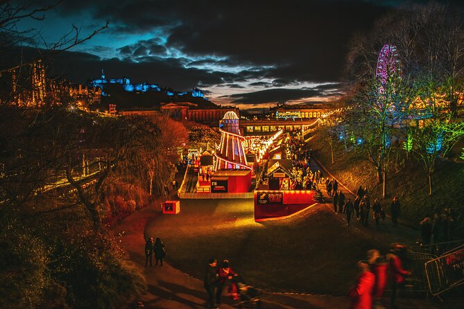 Edinburghs Christmas Lights and Festive Black Taxi Tour - Learn About the Citys History