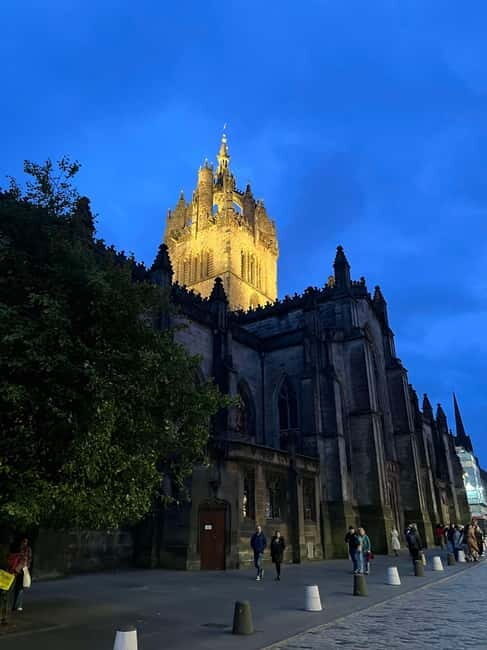 Edinburgh's Dark and Hidden History Walking Tour - Who Should Consider This Tour?