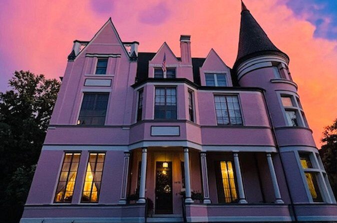 Eerie Old Louisville Photo Tour with Welcome Cocktail - In The Sum Up