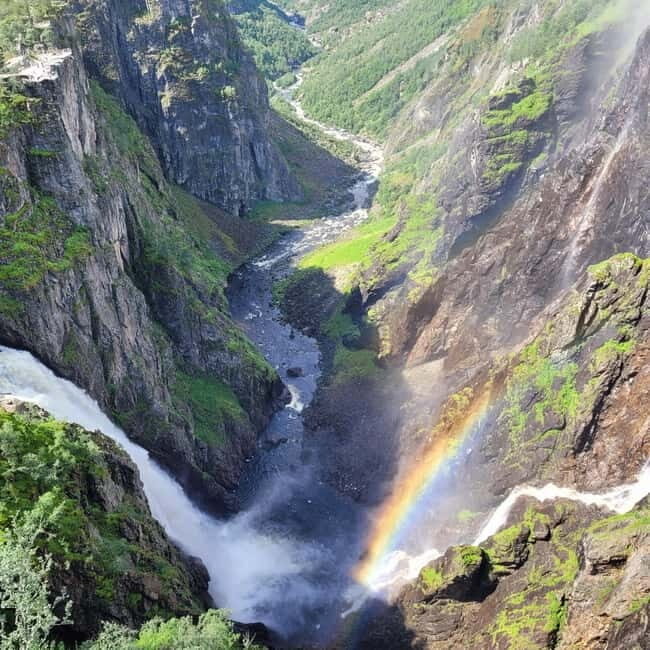 Eidfjord: Vøringsfossen Waterfalls Round-Trip Shuttle - Reaching Vøringsfossen: The Main Event