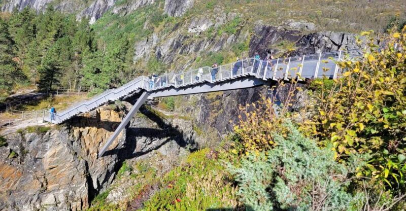 Eidfjord: Vøringsfossen Waterfalls Round-Trip Shuttle - An In-Depth Look at the Tour Experience