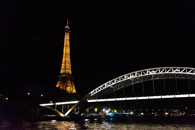 Eiffel Tower and City Tour by Bus with Seine River Cruise Option - Real Experience from Traveler Reviews