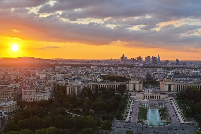 Eiffel Tower Guided Tour by Elevator - Customer Support and Communication